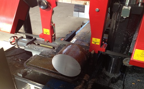 咸丰卧式带锯床加工时出现明显振荡如何排查？